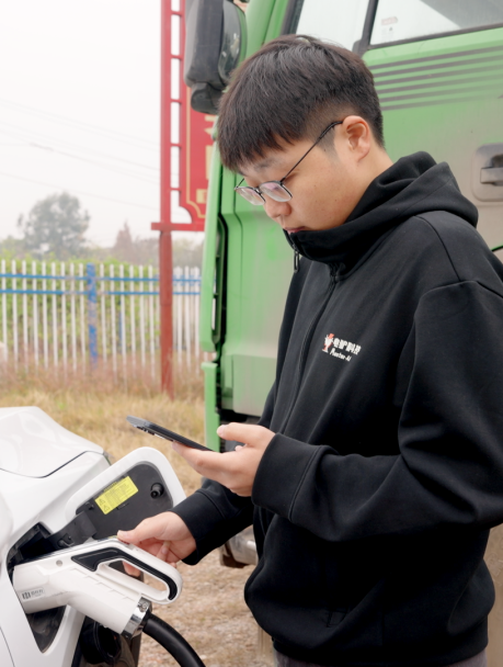 新能源汽车动态充电检测